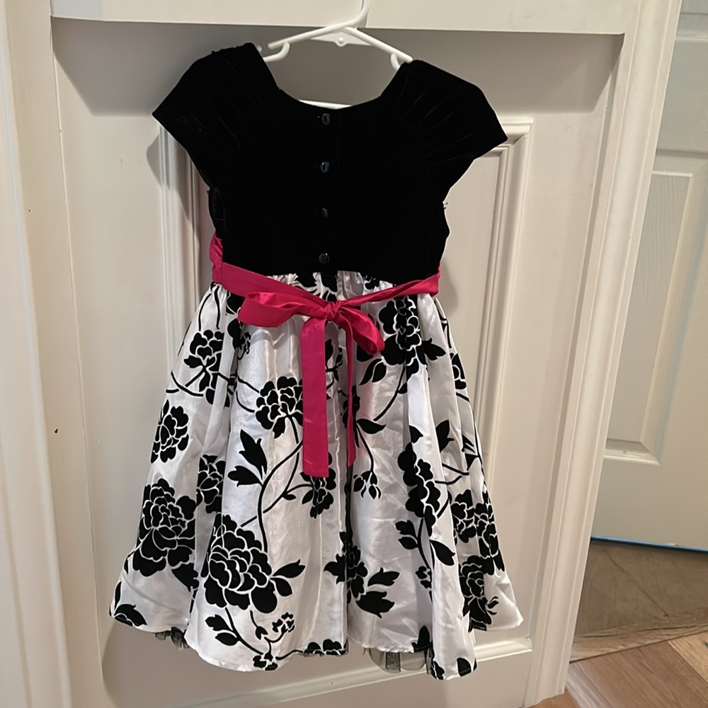 Jona Michelle girls dress, size 6. Worn once; like new. - Picture 2 of 4
